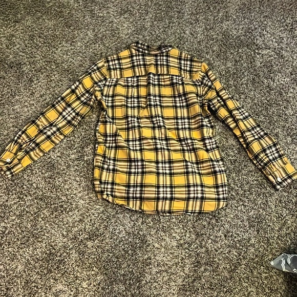 Black and yellow PacSun mens Flannel. - Picture 3 of 4